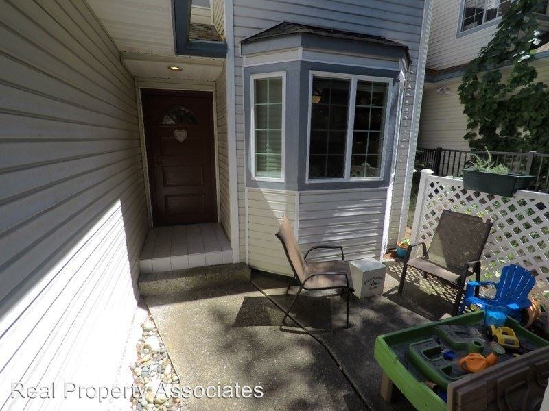 2801 NE 195th St #14 - Photo 3 of 27