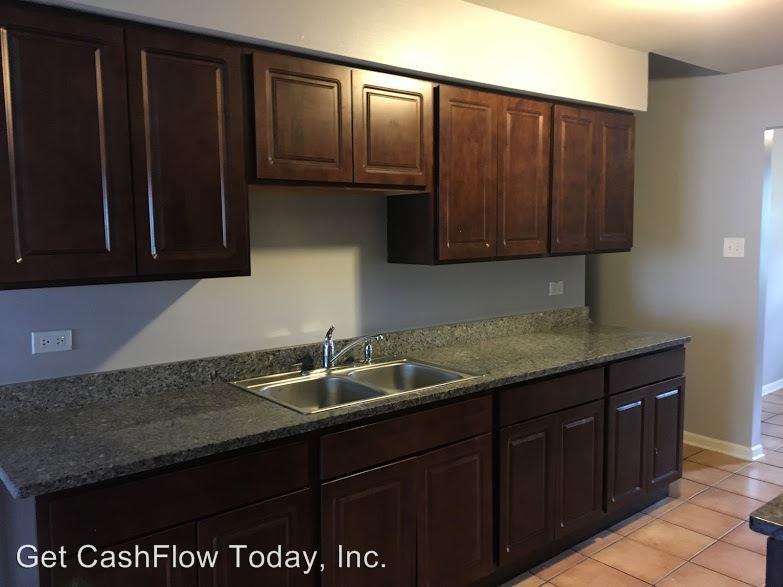1104 W 187th St - Photo 3 of 10