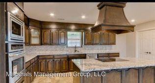 1323 Kings Way - Photo 2 of 11