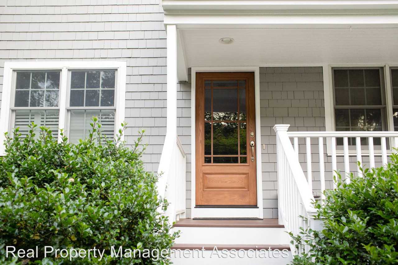 33 Gilford Rd - Photo 2 of 19