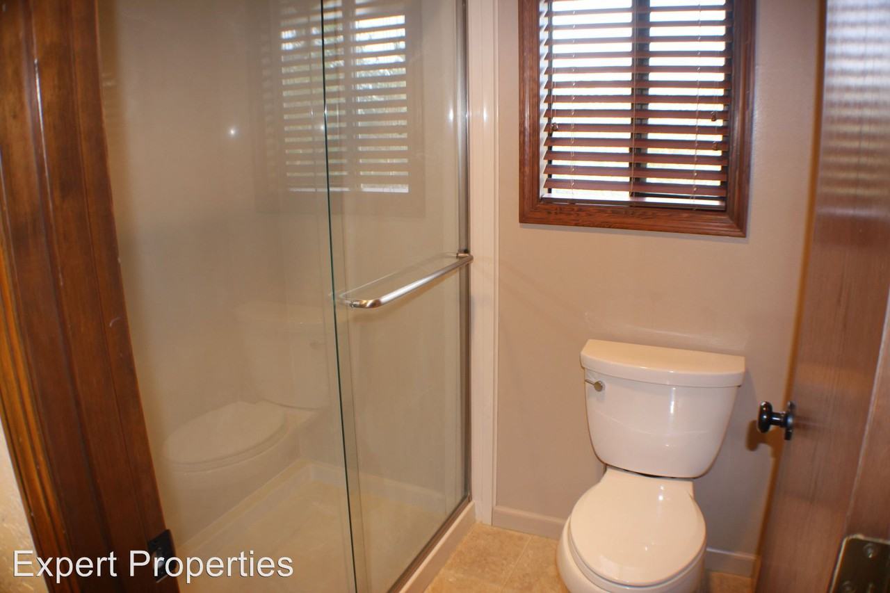 351 Coachman Dr - Photo 2 of 44