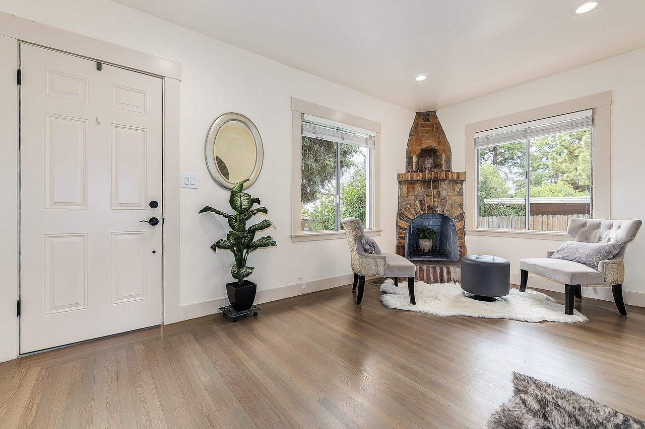 6454 Mokelumne Avenue - Photo 3 of 20