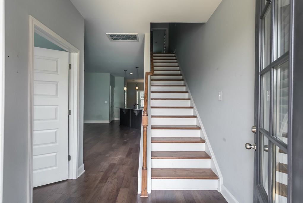 544 Vintage Green Ln - Photo 3 of 23