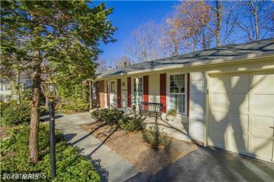 12208 St James Rd - Photo 2 of 27