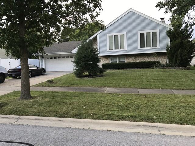 151 Hempstead Dr - Photo 2 of 26