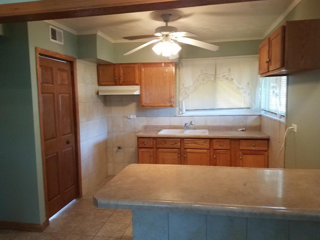 12533 Ada St - Photo 2 of 5