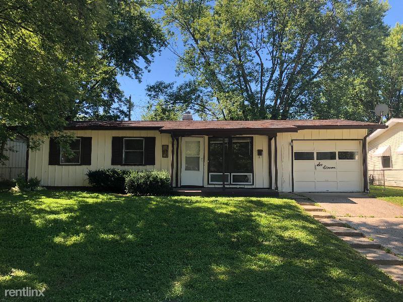 611 Hampton Ln - Photo 2 of 24