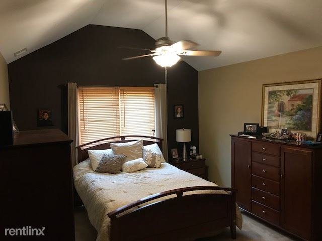 593 Prairie Crossing Dr - Photo 2 of 11