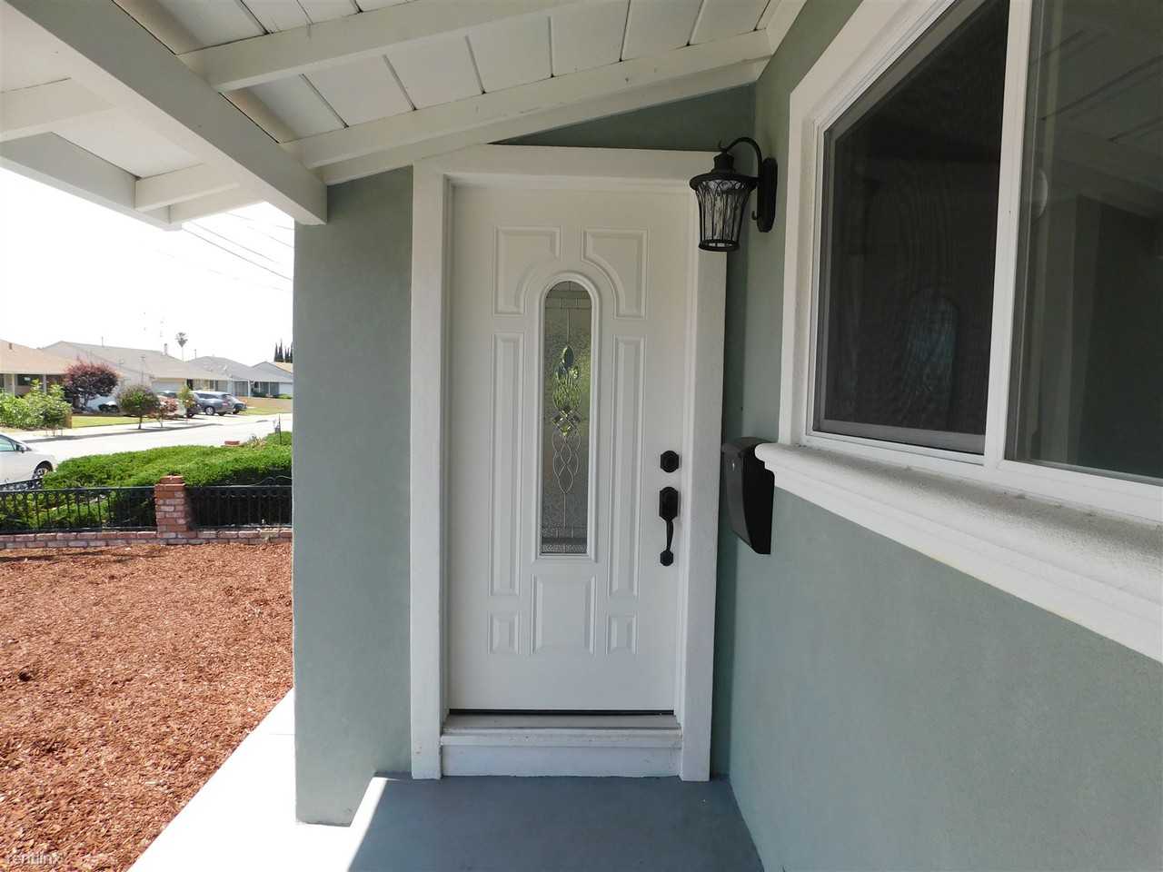 3584 Figueroa Dr - Photo 3 of 22