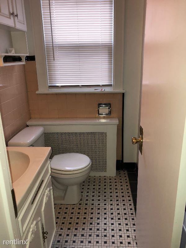 5 7th Ave - Photo 2 of 9