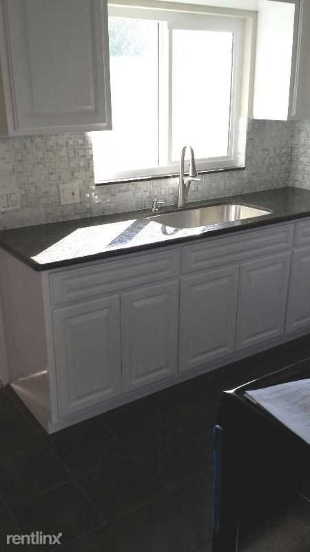 4125 Meade Ave - Photo 3 of 8