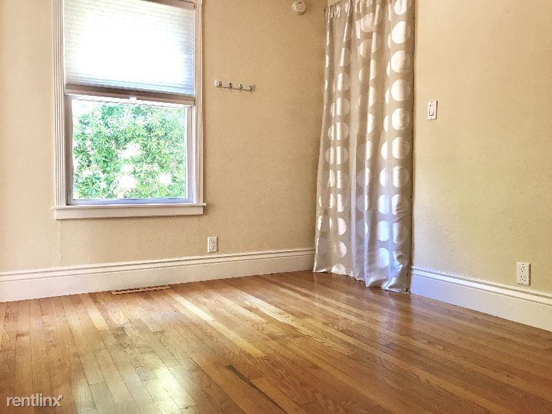 118 University Ave - Photo 3 of 8