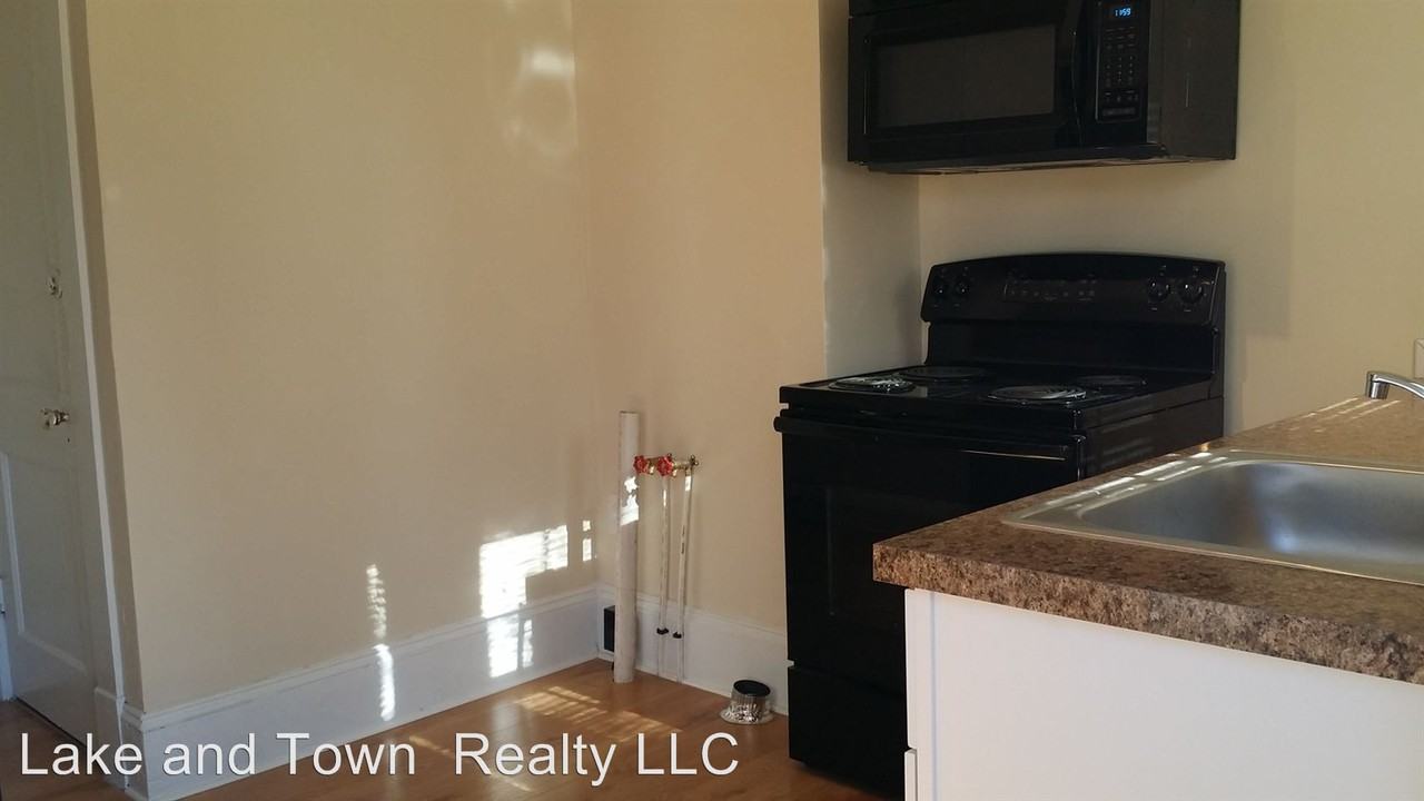 E Broad Street - Photo 3 of 14