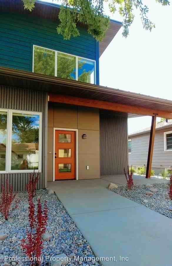 828/830 Woodford St - Photo 2 of 38