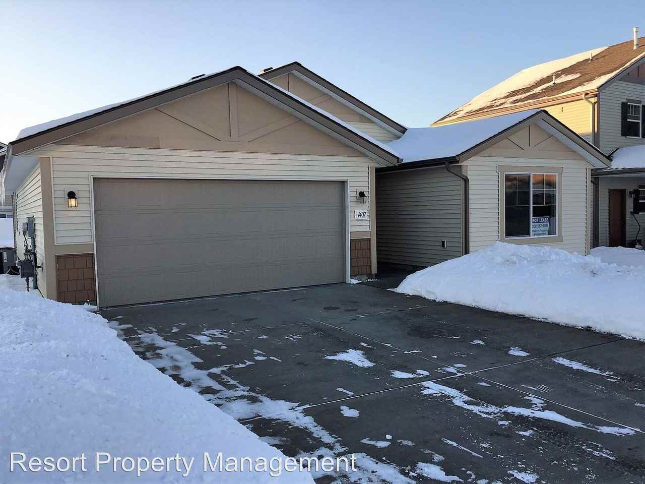 1407 N Chetco Dr - Photo 2 of 27