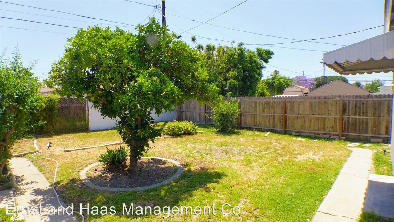 6874 White Ave - Photo 3 of 25