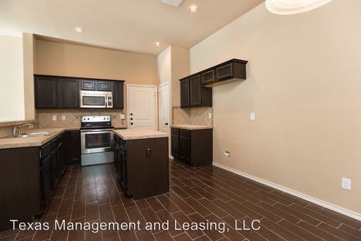 3702 Vista Cove Dr - Photo 3 of 9