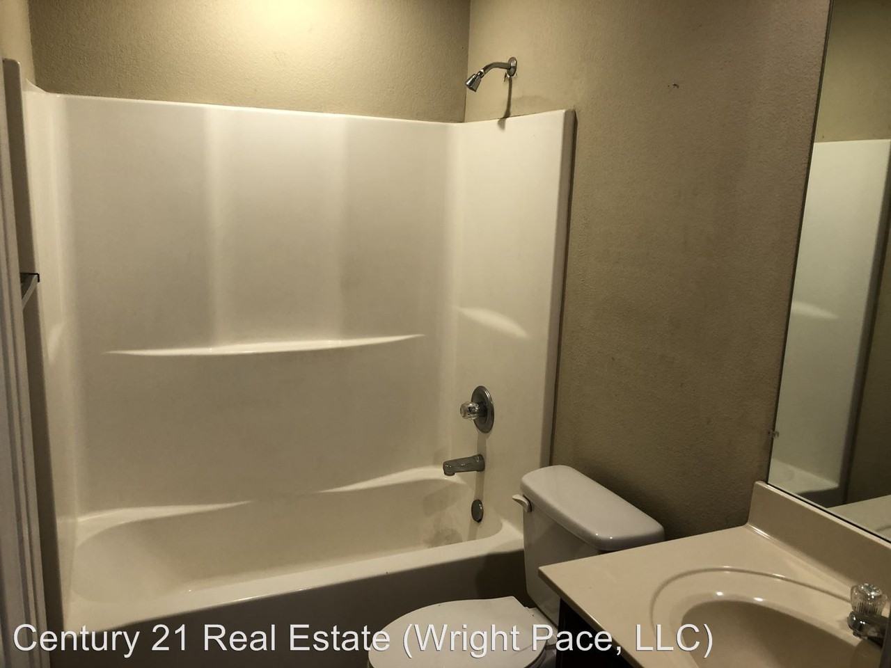 4409 Oliver 1-3 - Photo 3 of 4