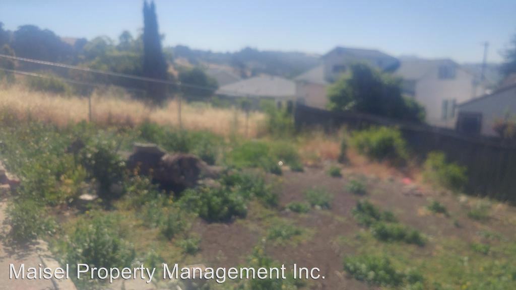 9890 Burr St - Photo 3 of 10