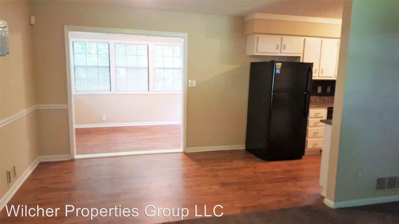 3038 Courtney Dr - Photo 3 of 29