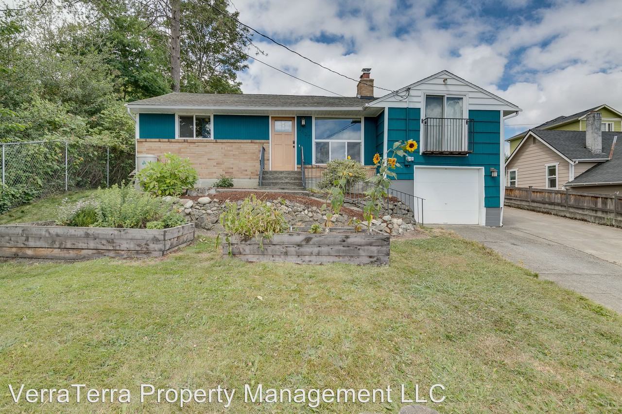 8627 42nd Ave S - Photo 2 of 16