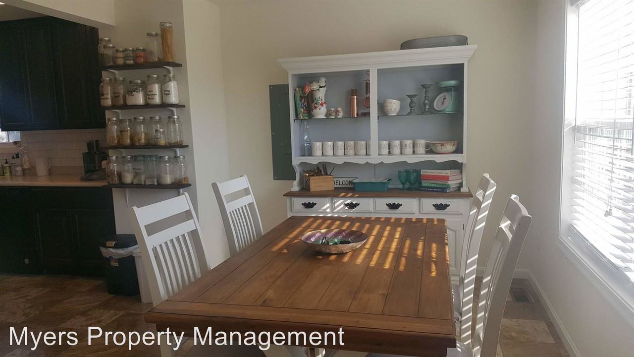 29 Burns Way - Photo 3 of 16