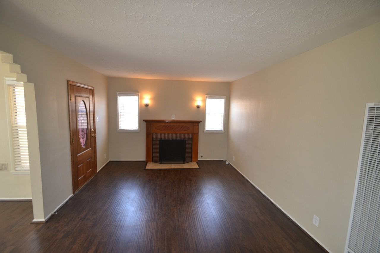 6077 Main St - Photo 2 of 11