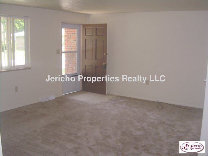 4677 Hoyt St - Photo 2 of 8