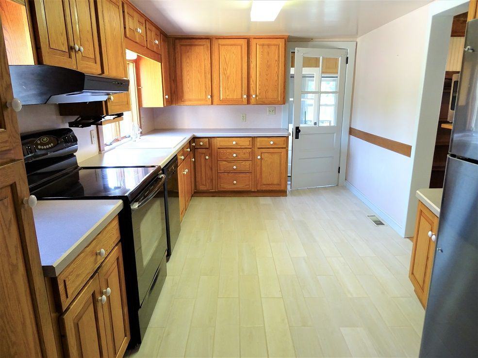 149 W Main St - Photo 3 of 23