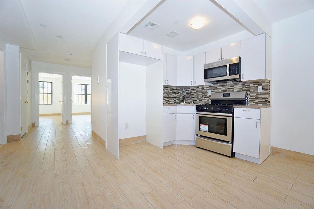 949 1/2 Greene Ave #626a - Photo 2 of 11