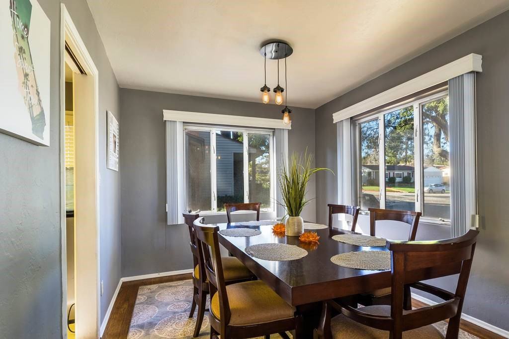 3805 Garden Ln - Photo 3 of 13