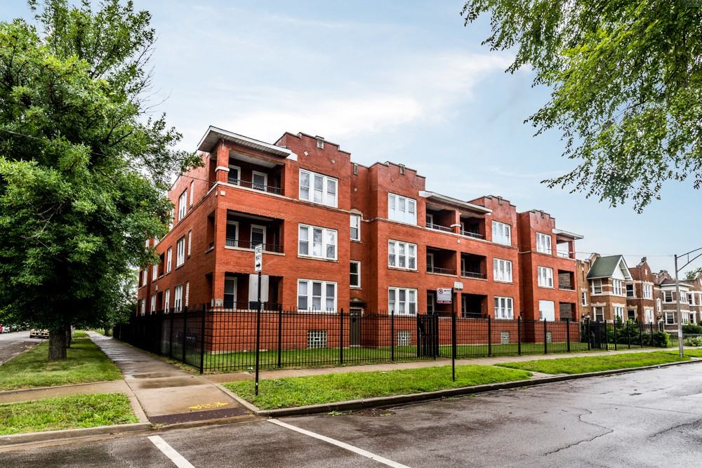 8935 S Dauphin Ave Apartments - 8935-39 S Dauphin Ave, Chicago, IL 60619