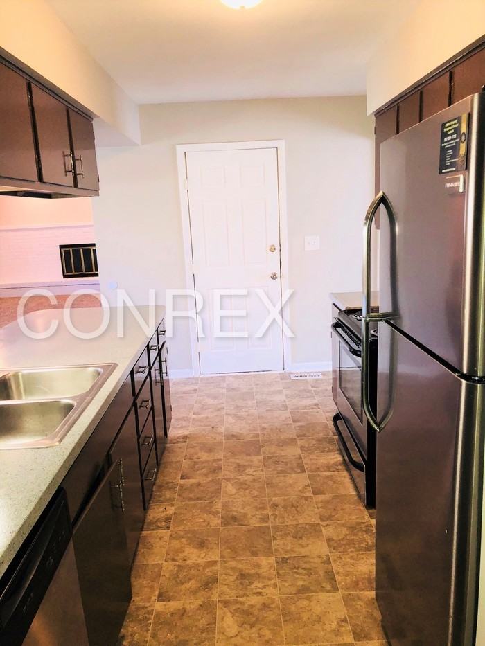 312 Porter Dr - Photo 3 of 10