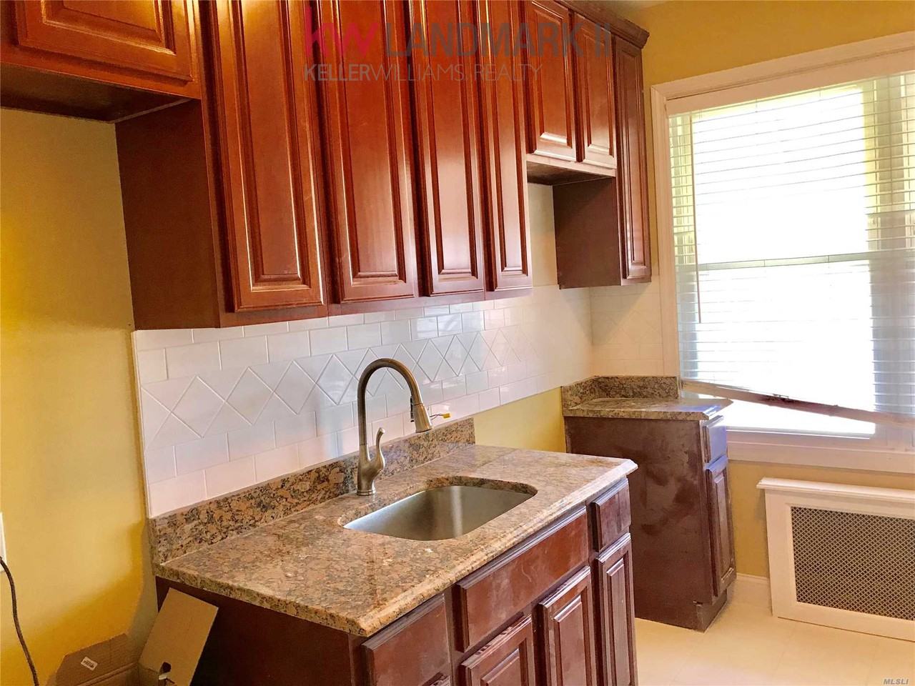 31-14 Couch Place #2FL - Photo 2 of 7