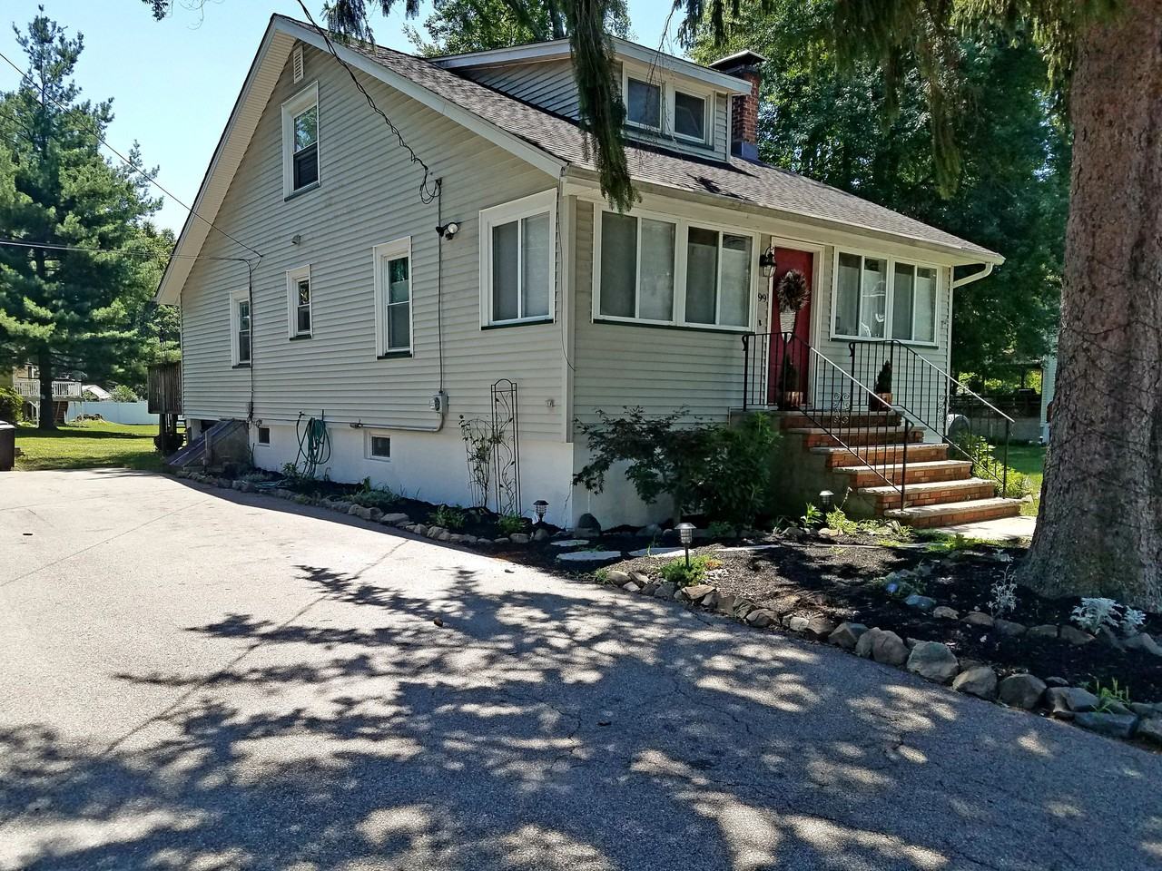 99 S Valley Rd - Photo 3 of 19