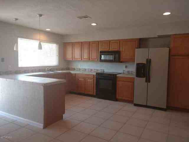 1720 West Estrella Drive - Photo 2 of 18