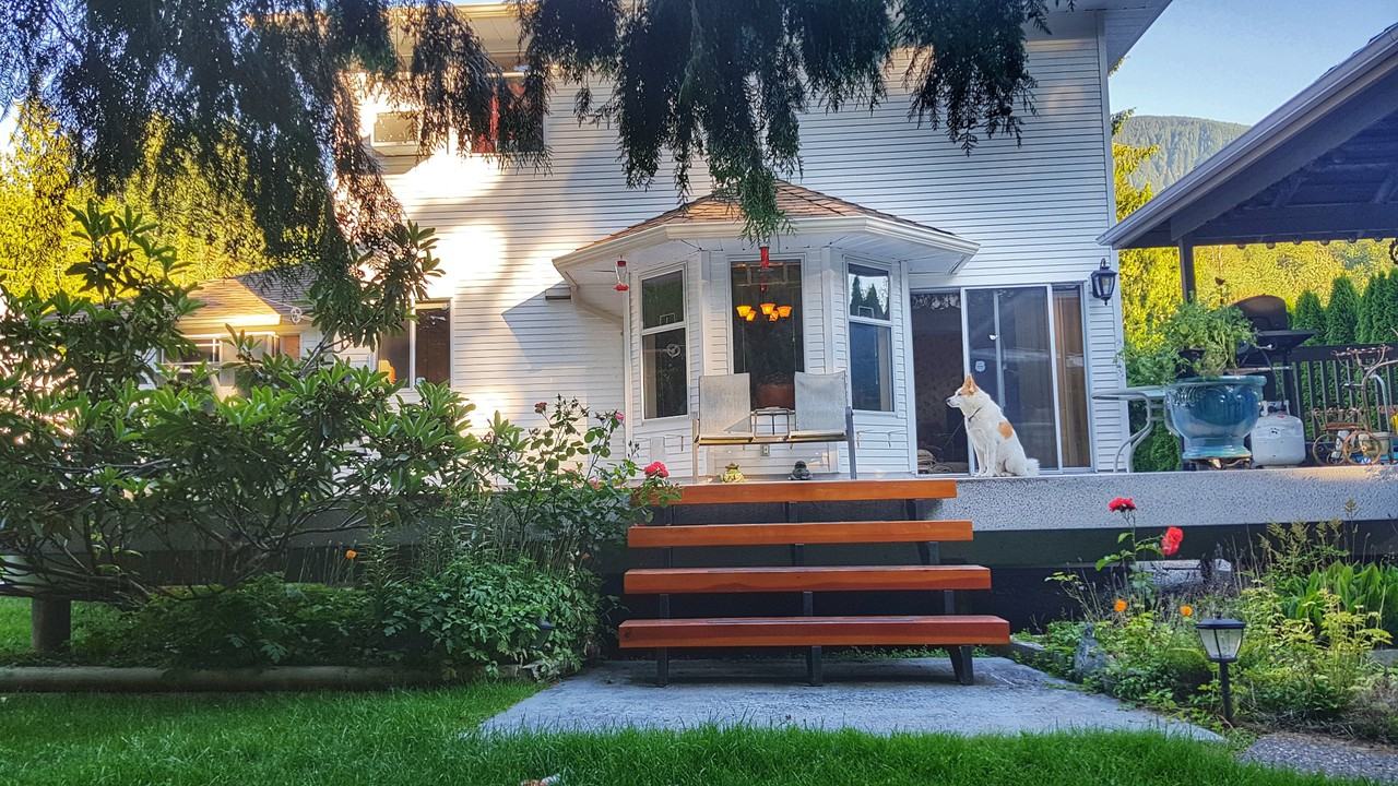 45653 Elizabeth Drive - Photo 3 of 10