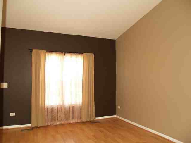 1216 Burns Ln - Photo 3 of 16