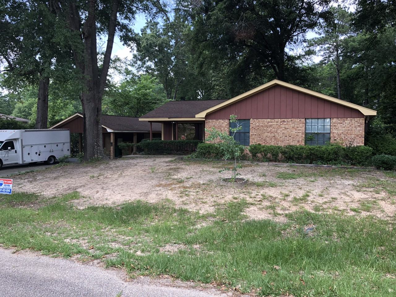 203 Radke Dr - Photo 2 of 17