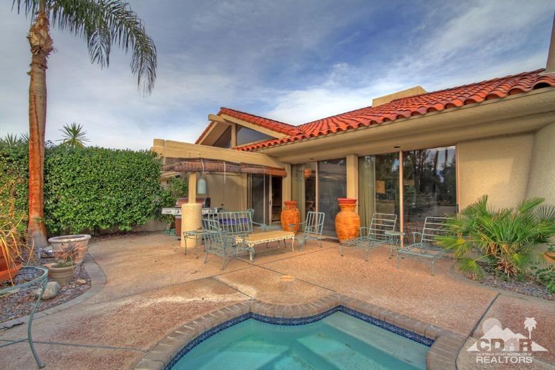 29 N Kavenish Dr - Photo 2 of 36