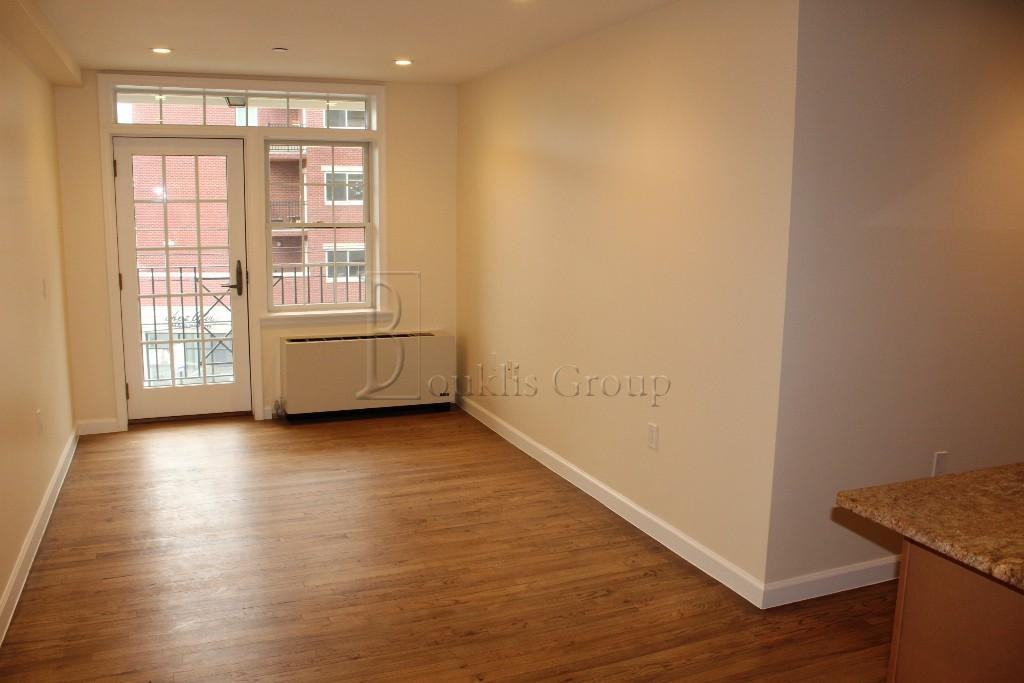 28-21 Astoria Blvd #3E