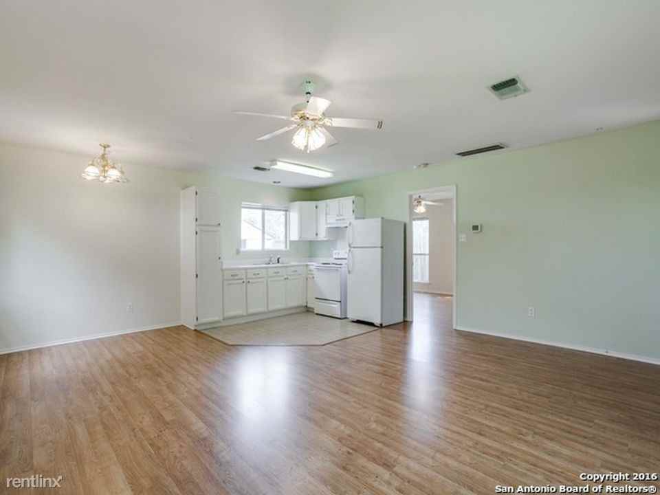 29738 Cojak Cir - Photo 2 of 23