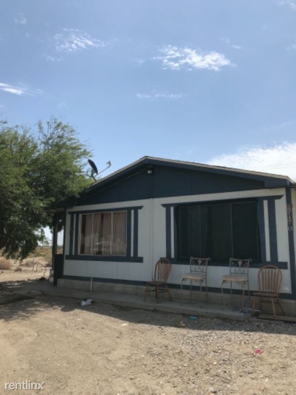 2170 Seaview Dr - Photo 2 of 3