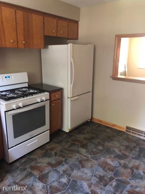 623 Plainfield Rd - Photo 3 of 8