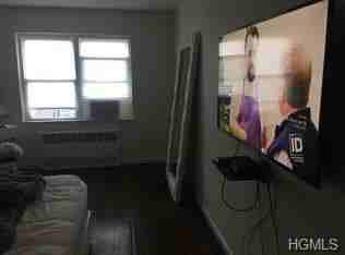 600 Logan Ave - Photo 3 of 6