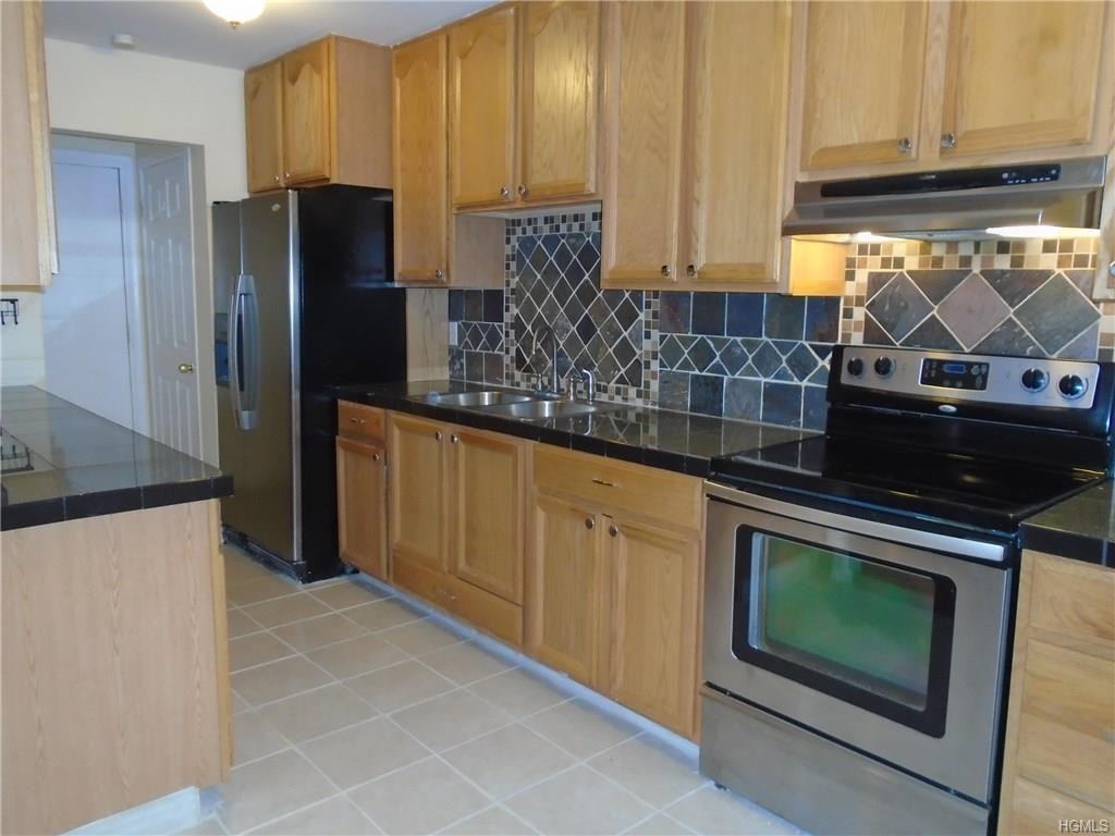 56 Kenwood Dr - Photo 2 of 14