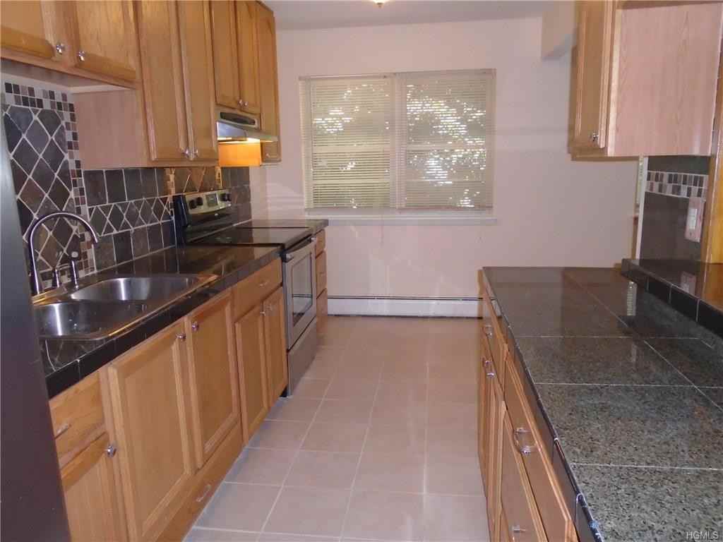 56 Kenwood Dr - Photo 3 of 14