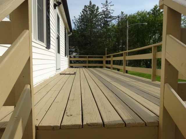 524 Lakeview Dr - Photo 2 of 13