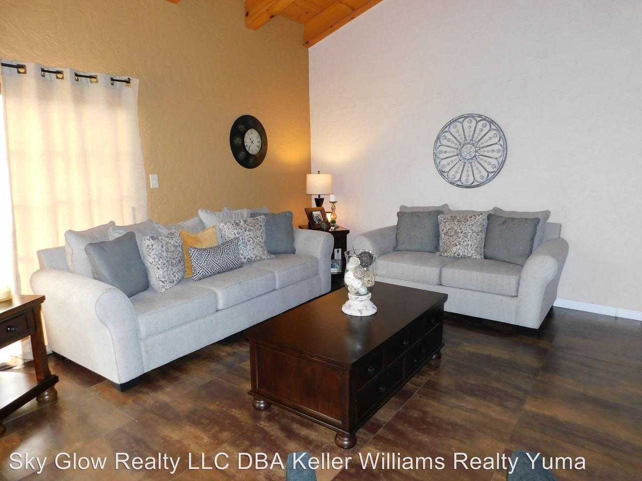 1324 W Parkway Dr - Photo 3 of 29