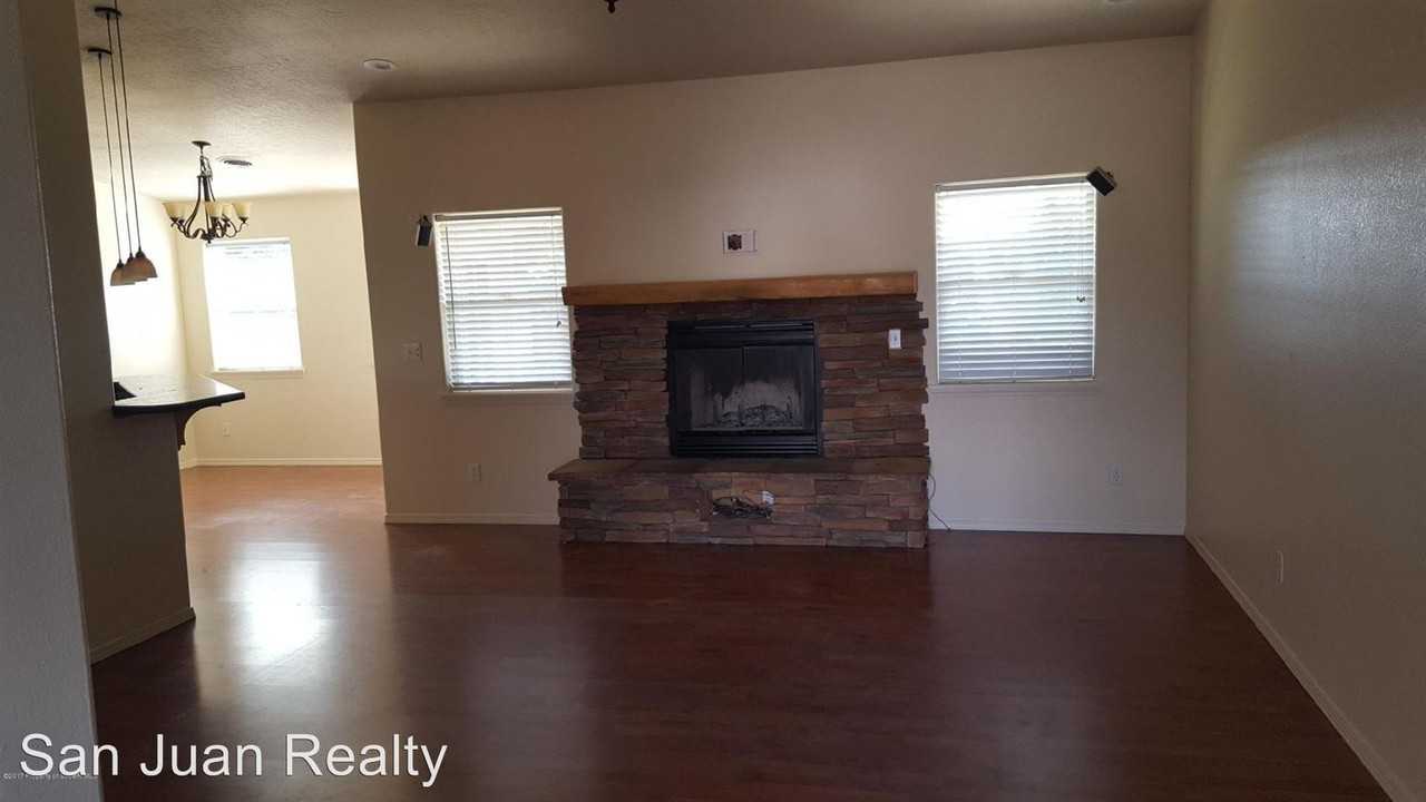 3516 Rhodes Dr - Photo 3 of 17